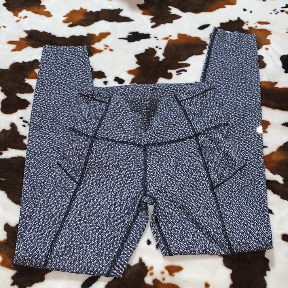 Lululemon Black and White Spotted Leggings with Drawstring